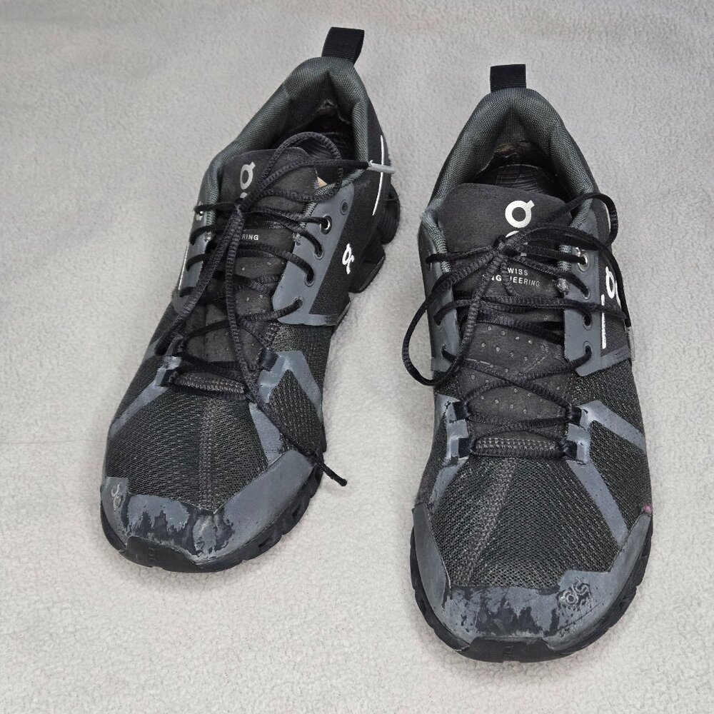 ON CLOUD  WOMEN'S RUNNING SHOES GREY AND BLACK / SHELL SIZE 10